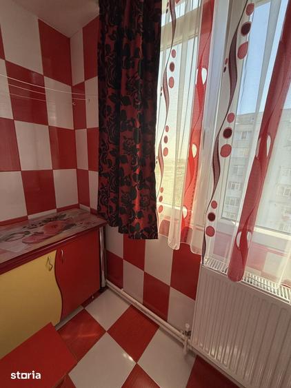 Apartament cu 2 camere decomandat în Micro 21