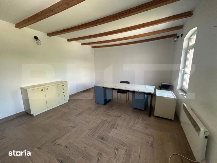 Spațiu comercial, de 1,500 mp, în Central