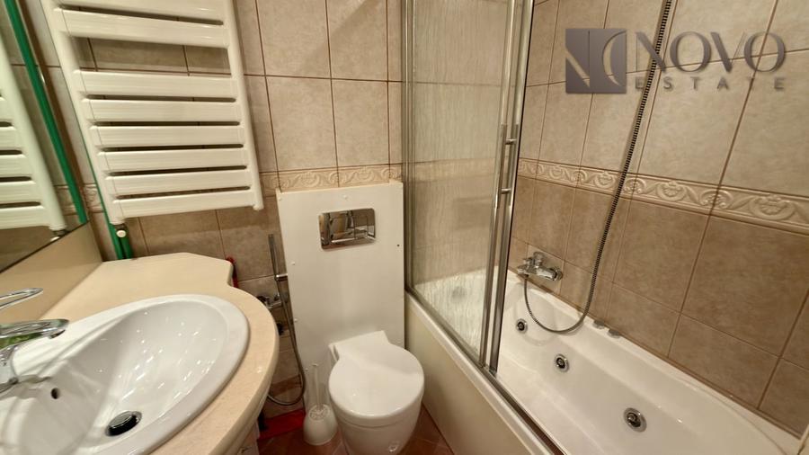 Apartament cu 3 camere semidecomandat în 1 Decembrie 1918