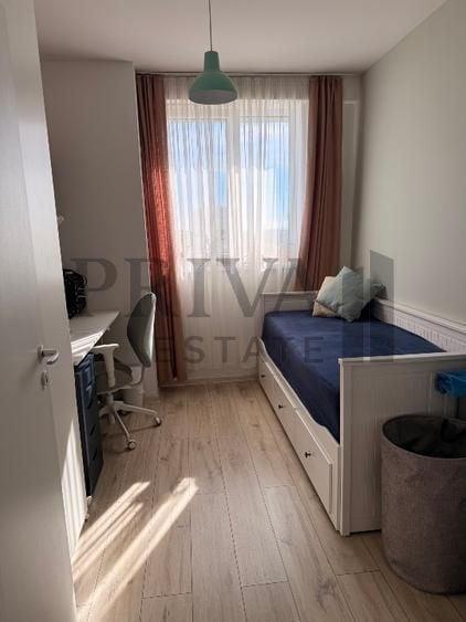 Apartament cu 3 camere decomandat, mobilat în Soarelui