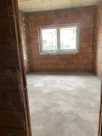 Zona Braytim, BLOC NOU, apartament 3 camere decomandat, etaj 1, 70 mp utili, pre? 2100 euro mp - 9