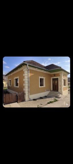 Casă cu 4 camere în Răcăștia