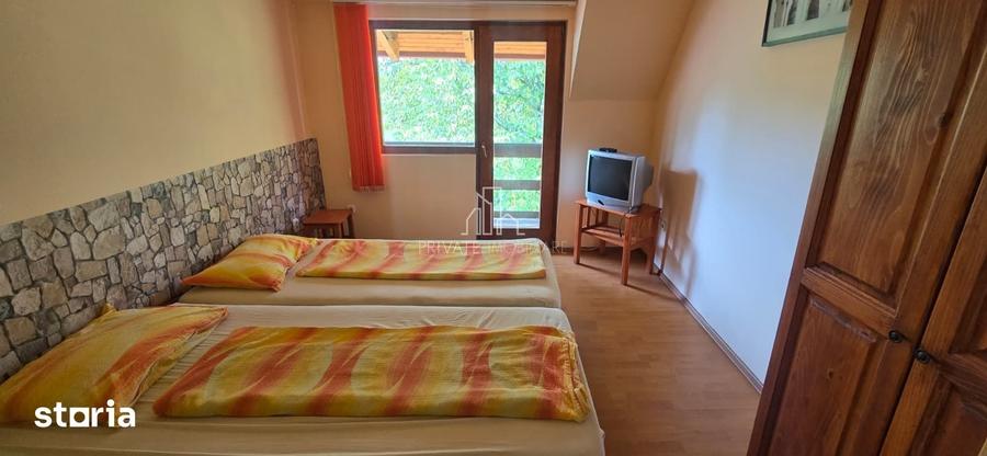 Casă cu 5 camere cu Teren 479 Mp în Central