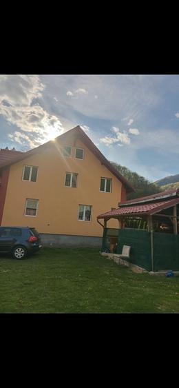 Casă cu 4 camere în Mărișel