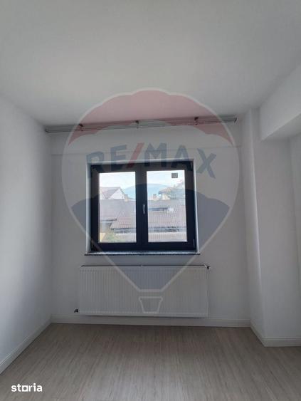 Apartamente Noi cu Lift in Burdujeni, 55-68 mp - Langa Pia?a, Biserica - 9