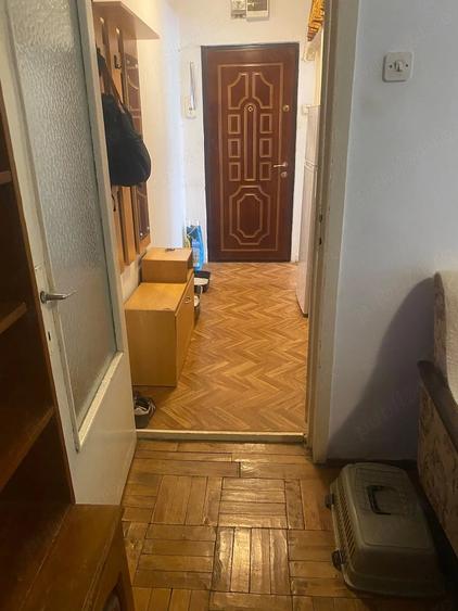 Apartament cu 2 camere semidecomandat în Km 4