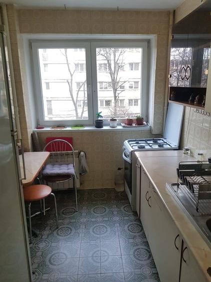Apartament cu 2 camere semidecomandat în Bucur Obor