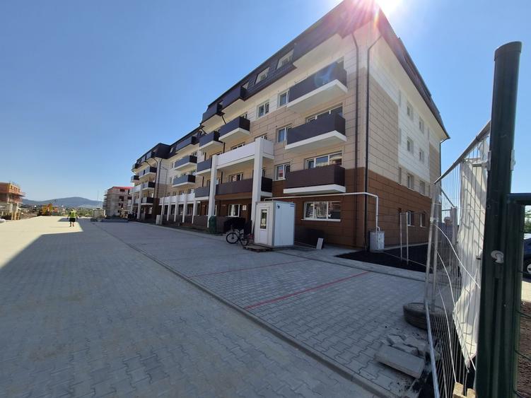 Apartament cu 2 camere semidecomandat în Exterior Vest