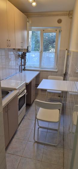 Apartament cu 3 camere semidecomandat în Complex Studențesc