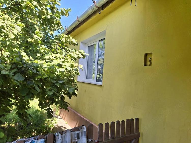 Casă cu 3 camere cu Teren 3300 Mp în Sânger