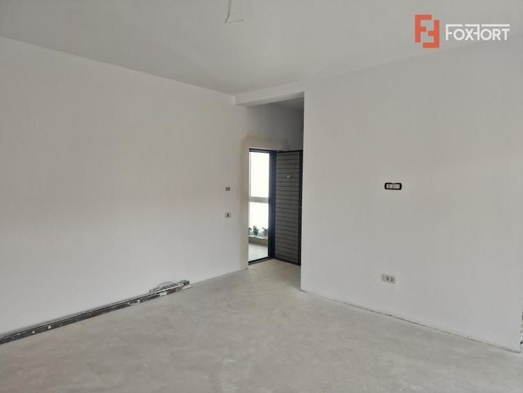 Apartament cu 2 camere decomandat în Bucovăț (Remetea Mare)