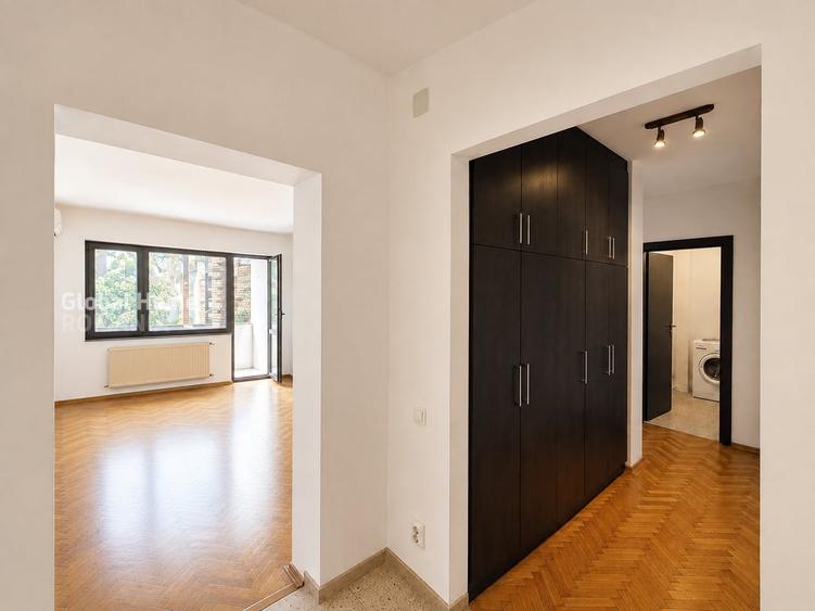 Apartament cu 3 camere decomandat, mobilat în Drumul Taberei