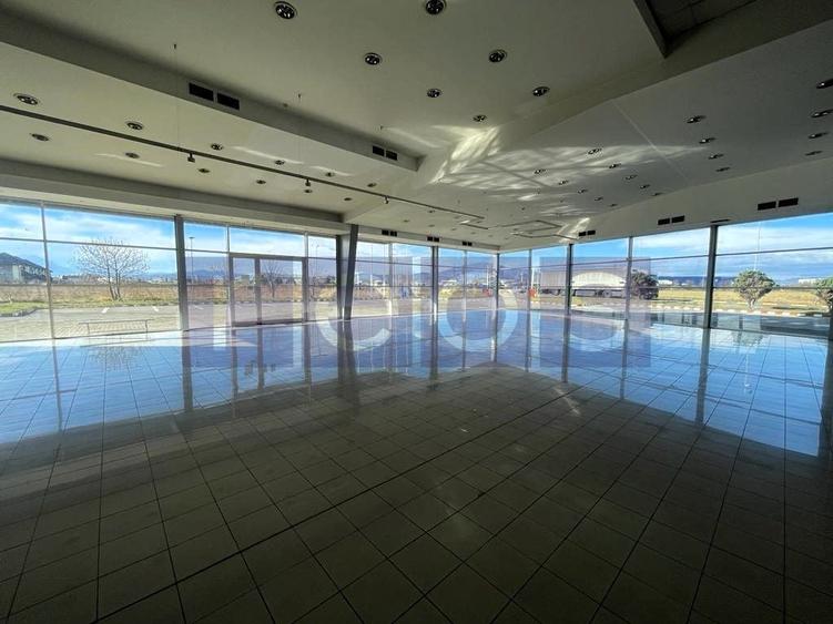 Spațiu industrial, de 5,500 mp, în Exterior Est