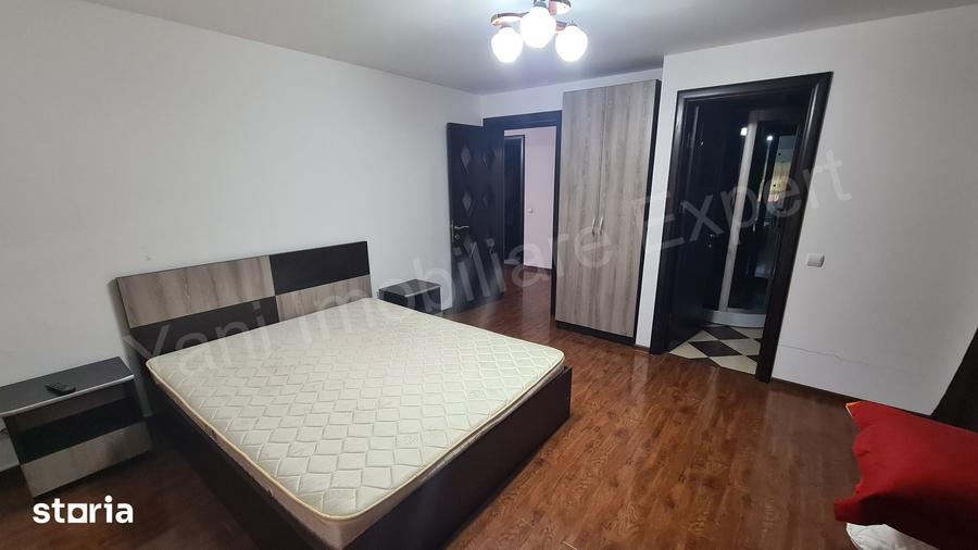 Casă cu 6 camere cu Teren 2106 Mp în Mănicești