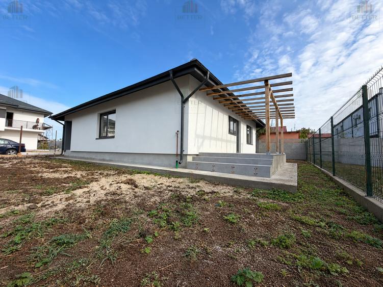 Casă cu 4 camere cu Teren 365 Mp în Berceni
