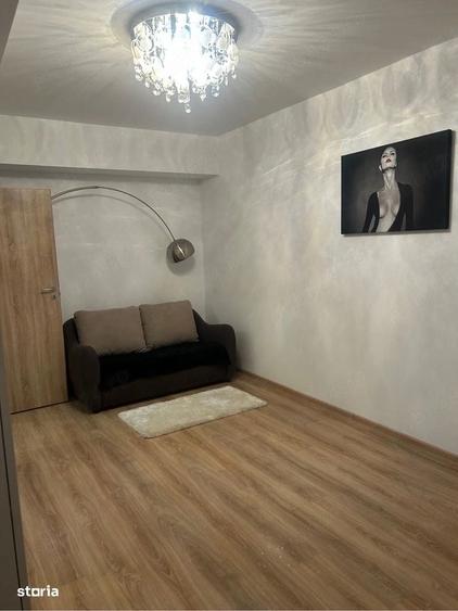 Apartament cu 2 camere decomandat în Păcii