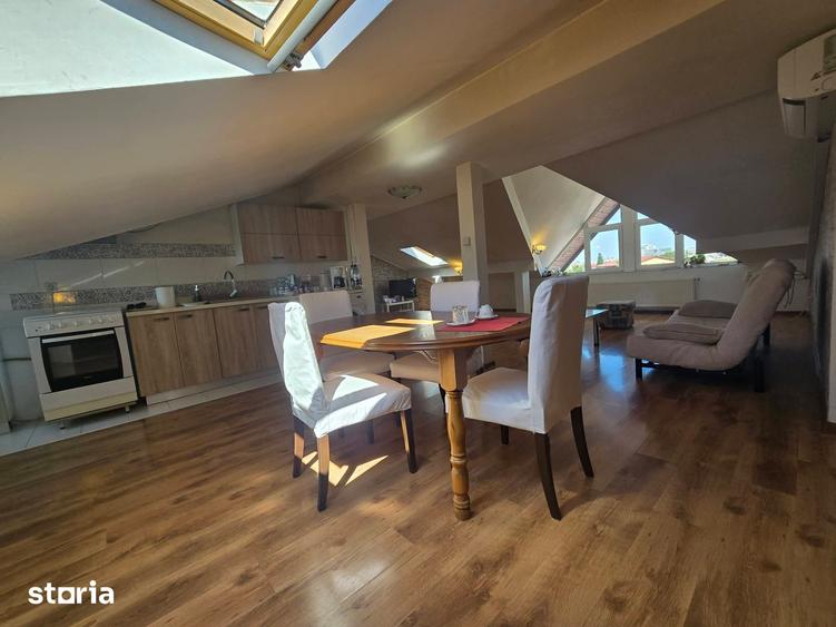Apartament cu 4 camere decomandat în Dobroești