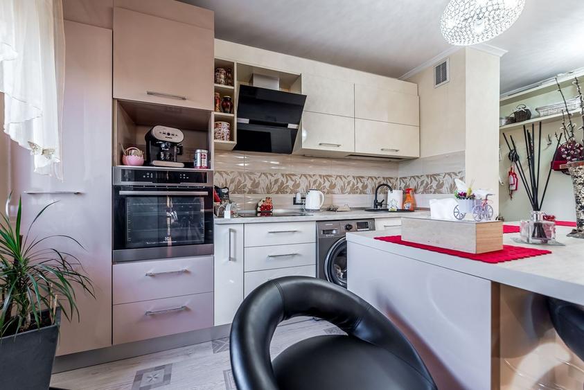 Apartament cu 2 camere decomandat în Intim