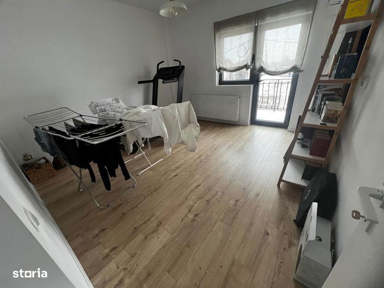 Casă cu 5 camere cu Teren 602 Mp în Clinceni