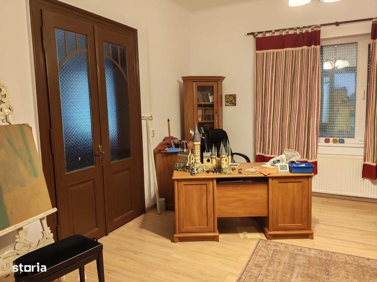 Casă cu 3 camere în Central