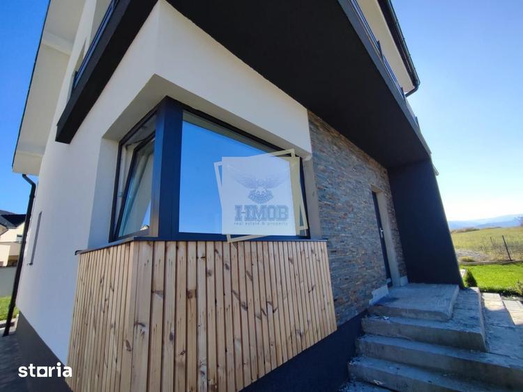 Casă cu 5 camere cu Teren 485 Mp în Cristian