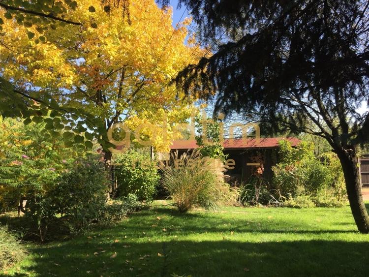 Casă individuală cu 4 camere cu Piscina în Ciofliceni