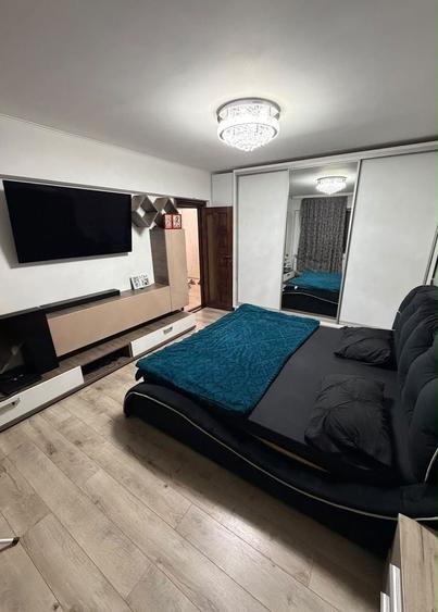 Apartament cu 3 camere decomandat, mobilat în Obor