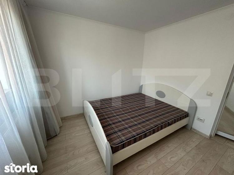 Apartament cu 3 camere semidecomandat în Micro 11