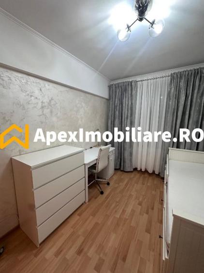 Apartament cu 3 camere decomandat în Giurgiului