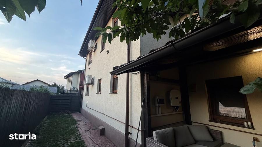 Casă cu 5 camere cu Teren 400 Mp în Goranu