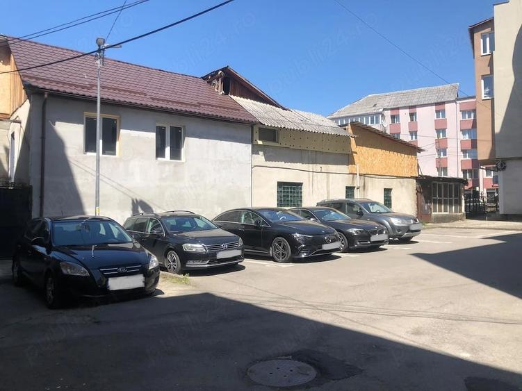 Casă cu Teren 250 Mp în Central
