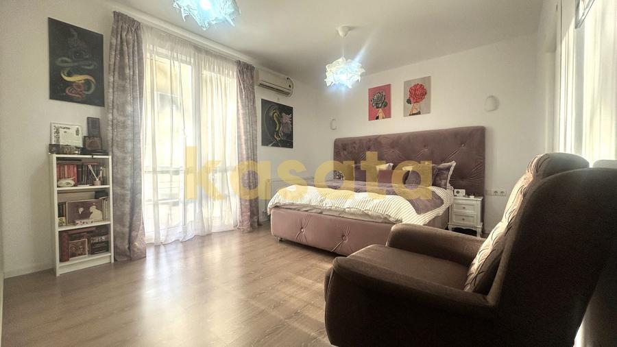 Apartament cu 3 camere semidecomandat, mobilat în Ostratu