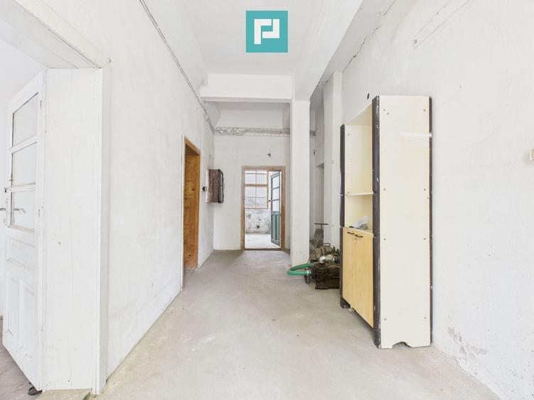 Spațiu industrial, de 132 mp, în Periam