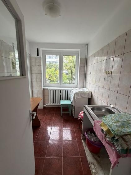 Apartament cu 2 camere semidecomandat în Baba Novac