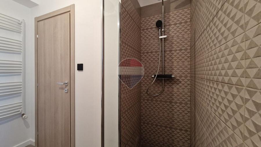 Duplex cu 4 camere cu Teren 250 Mp în Odăi