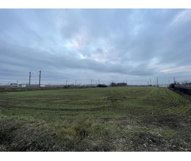 Teren Construcții intravilan de 2930 mp, în Nord