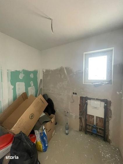 Casă cu 5 camere cu Teren 530 Mp în Groși