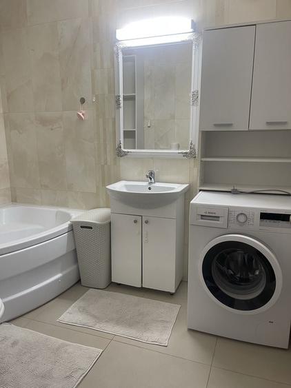 Apartament cu 3 camere decomandat în Nufărul