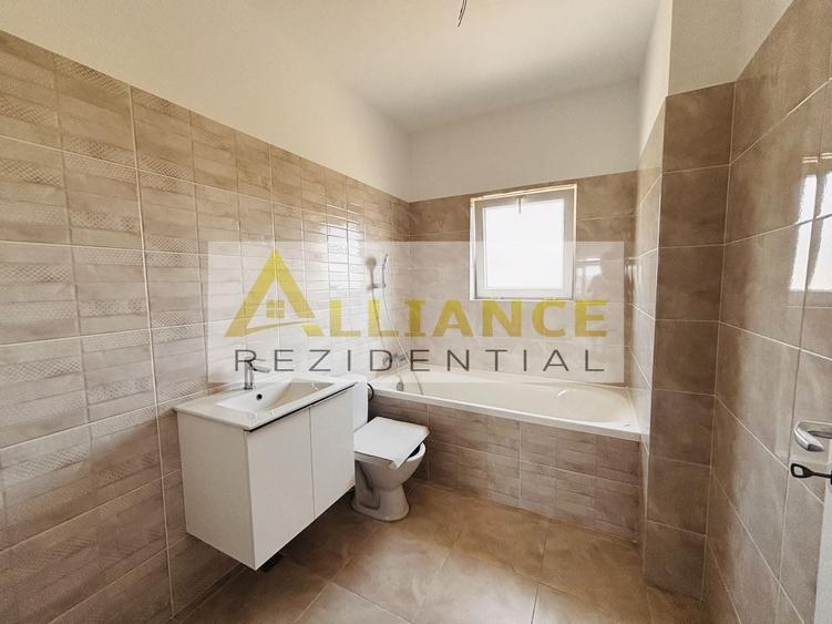 Casă individuală cu 4 camere cu Canalizare în Berceni