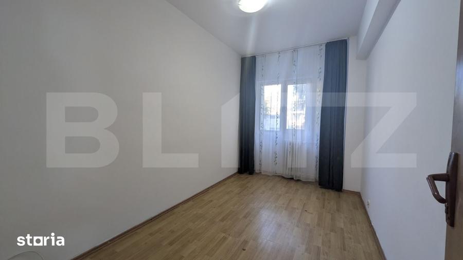 Apartament cu 4 camere decomandat în Republicii