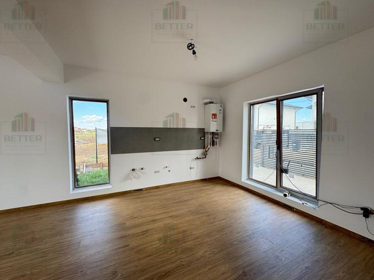 Casă individuală cu 5 camere cu Teren 275 Mp în Berceni
