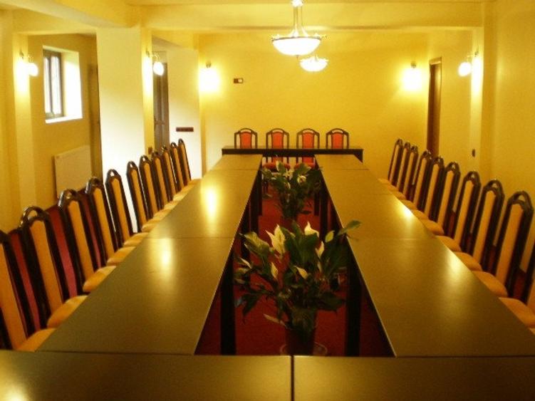 Casă cu 17 camere cu Teren 1890 Mp în Predeal