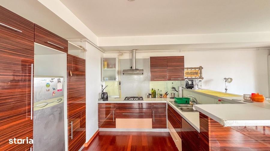 Apartament cu 4 camere decomandat în Ștefăneștii de Jos