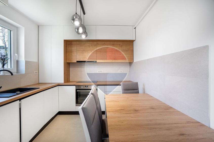 Apartament cu 3 camere decomandat, mobilat în Sânpetru