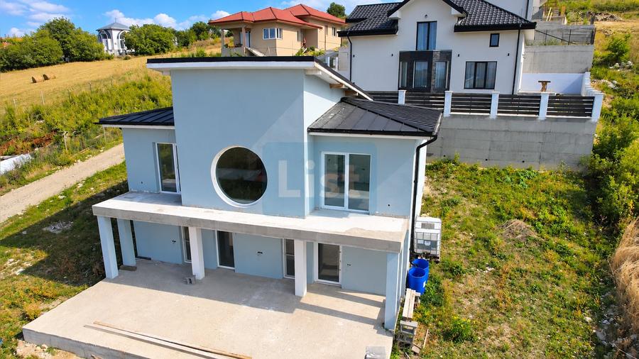 Casă cu 4 camere cu Teren 500 Mp în Apahida