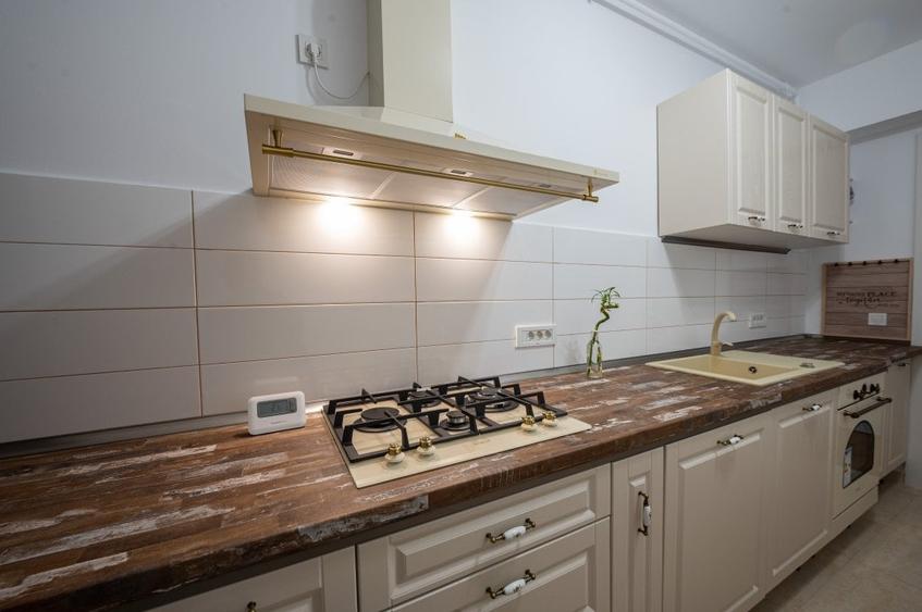 Apartament cu 2 camere decomandat, mobilat în Tomis Nord