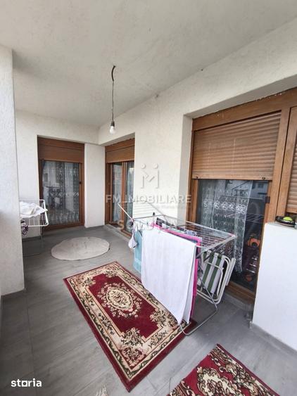 Casă cu 5 camere cu Teren 459 Mp în Recea