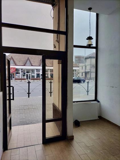 Spațiu comercial, de 34 mp, în 1 Mai