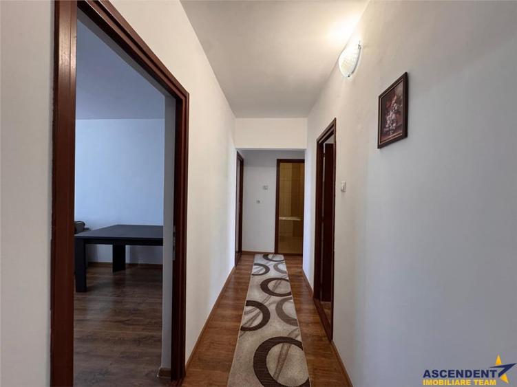 Luminos, decomandat, 3 camere, 2 bai, etaj2, Calea Sighi#537 - 10