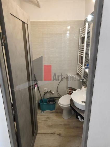 Apartament cu 2 camere decomandat, mobilat în Brâncoveanu